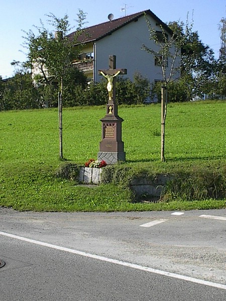 wegkreuz.JPG